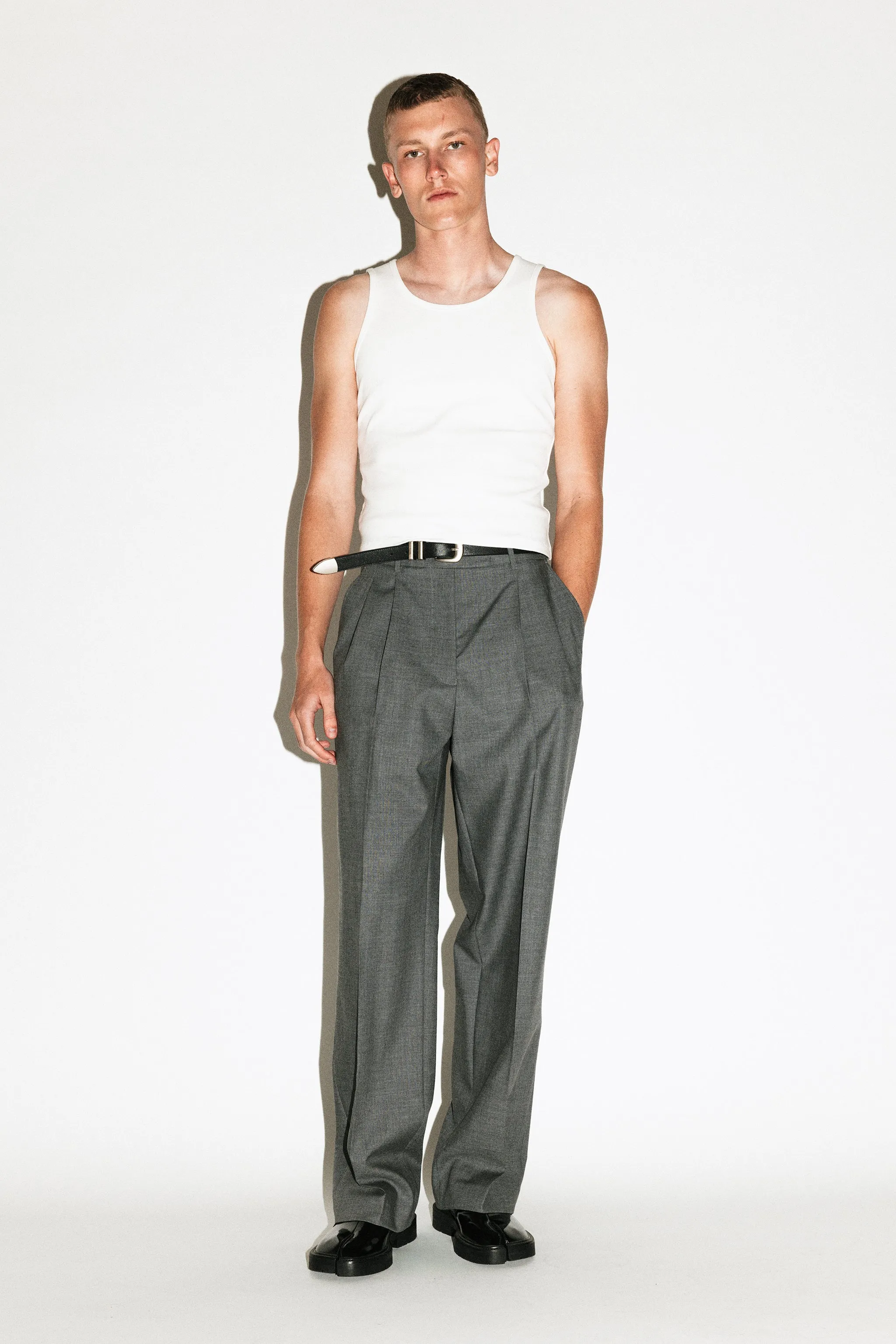 Dume Wide-Leg Ultra-Pleated Trouser  |  Smoke