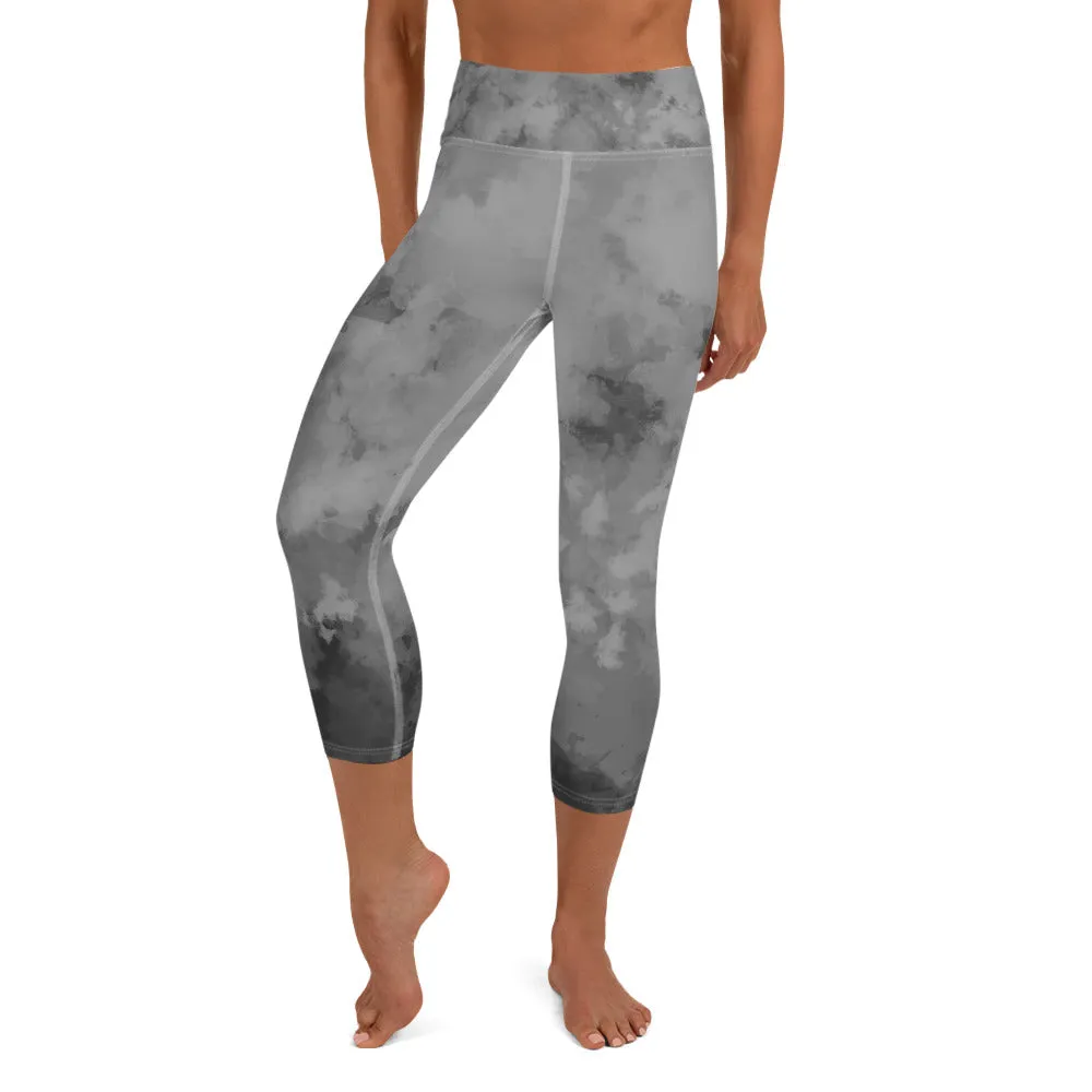 Gray Yoga Capri Leggings, Abstract Grey Women's Capris Tights For Fitness Workouts-Made in USA/EU/MX