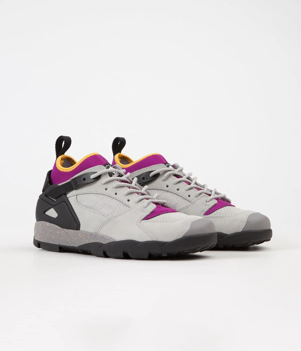 Nike ACG Air Revaderchi Shoes - Granite / Black - Red Plum - Pro Gold