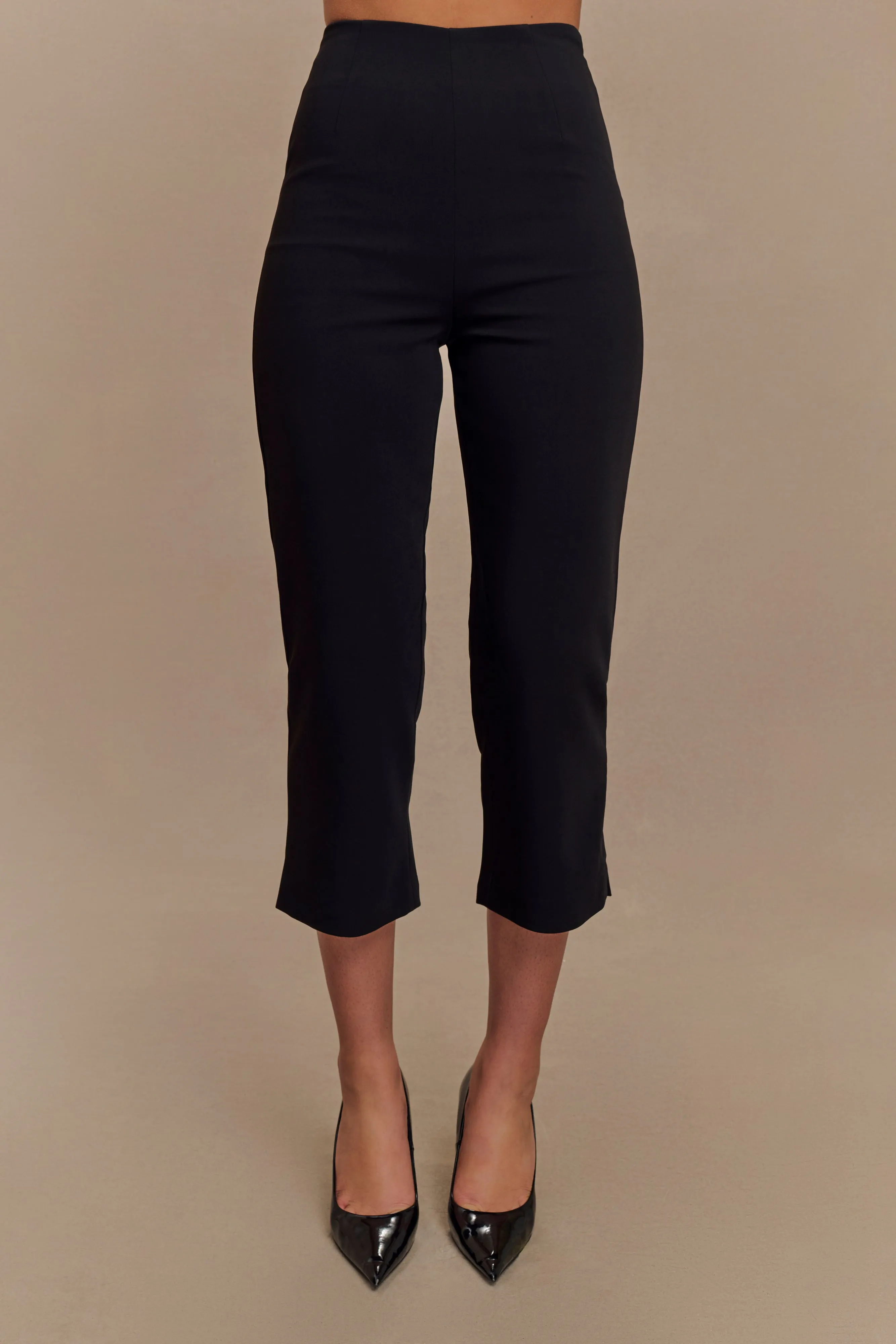 Nola Suiting Capri Pants - Black