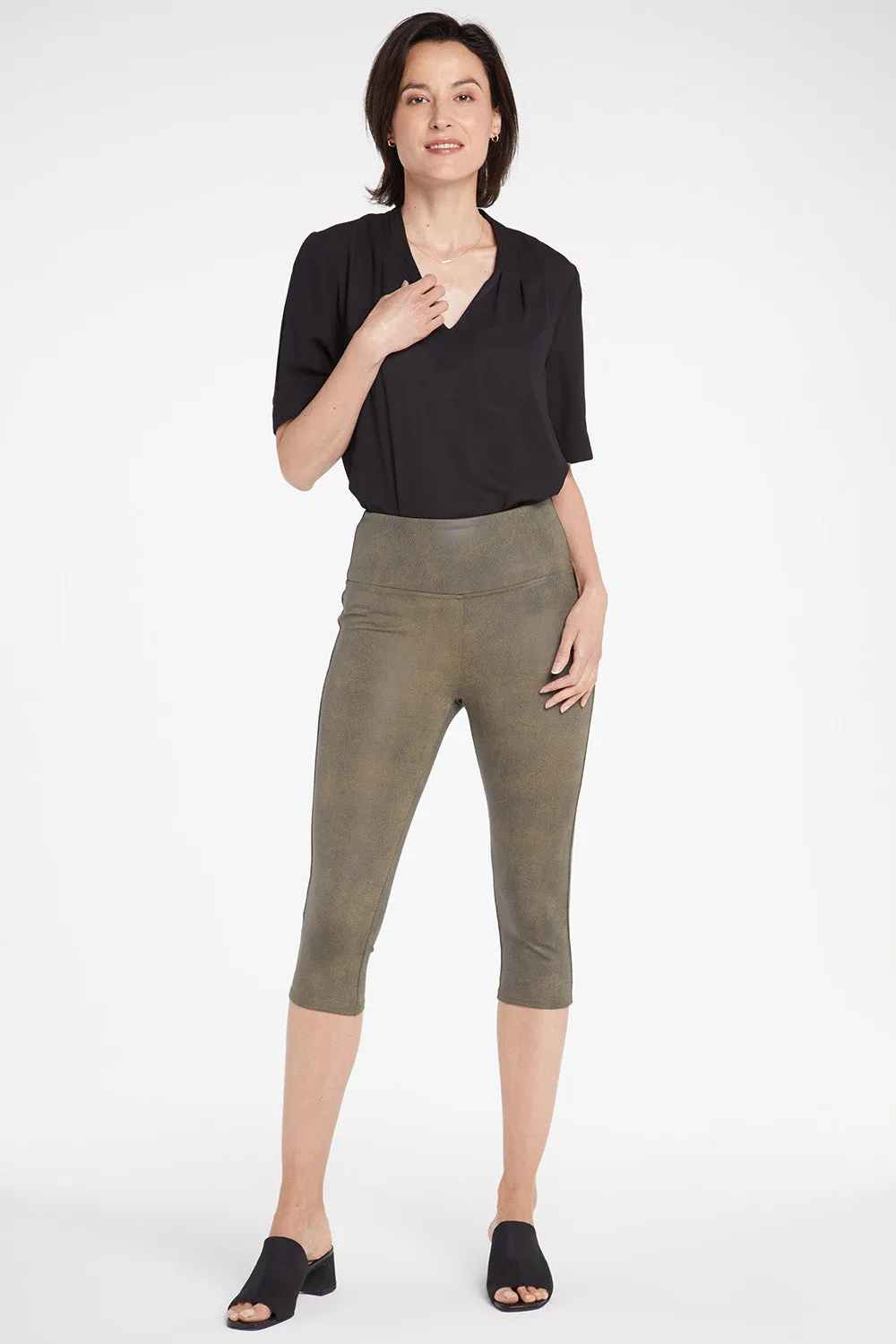 Pull-on Skinny Legging Capri Pants - Moss