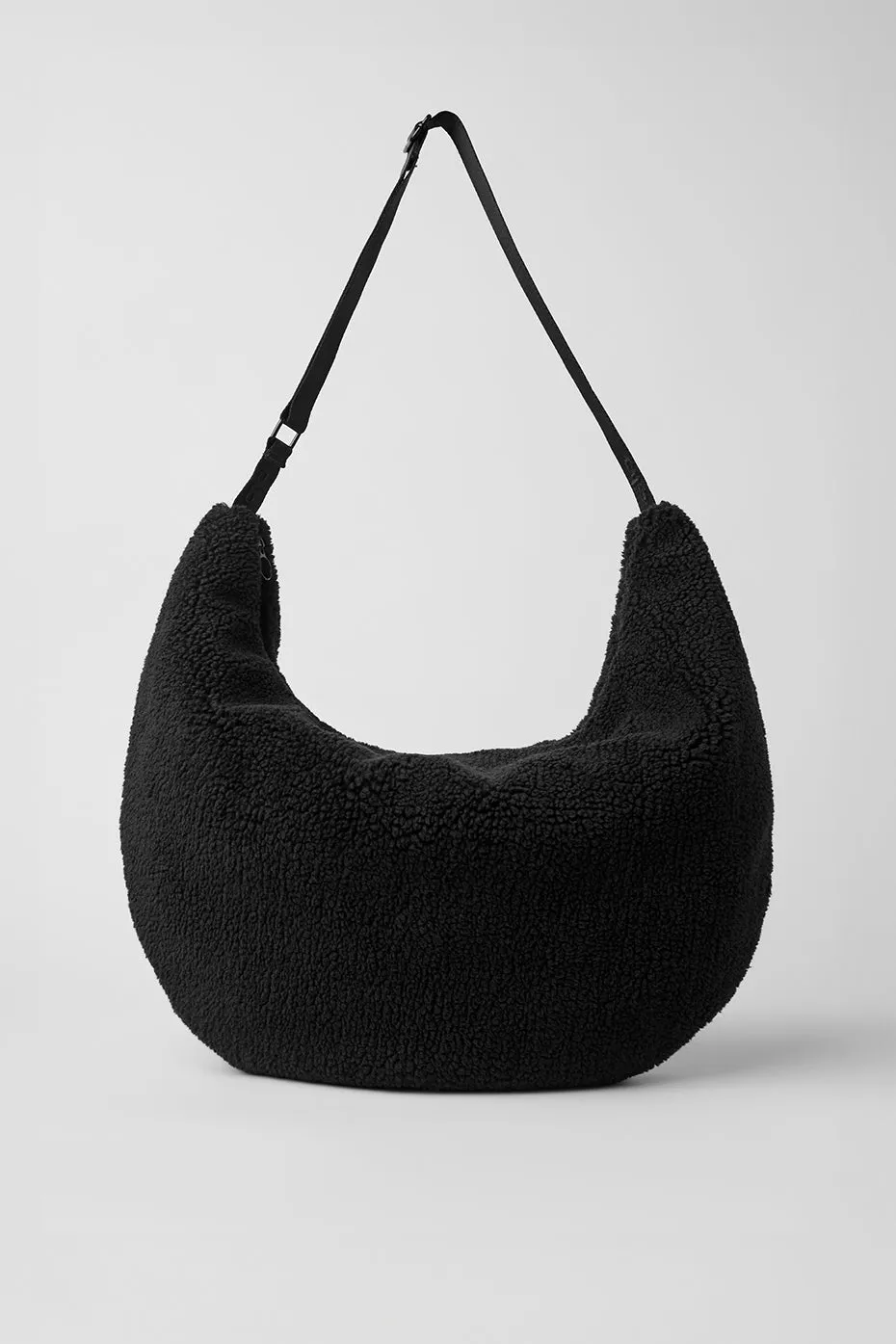 Sherpa Om The Go Sling Bag - Black